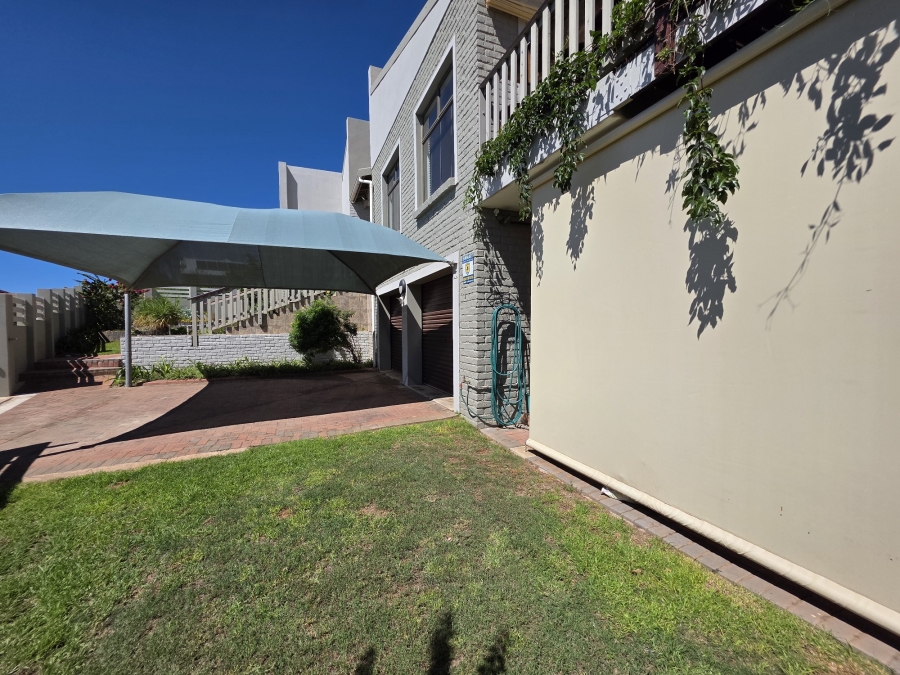 3 Bedroom Property for Sale in Wavecrest Eastern Cape